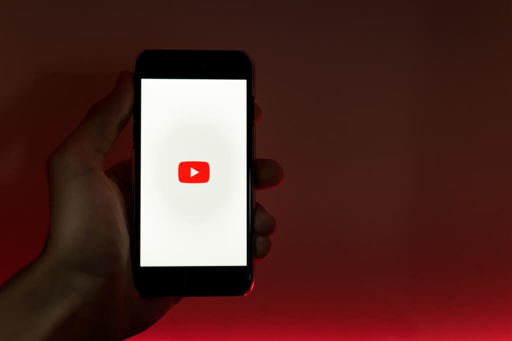 YouTube 應對違規邊緣影片 考慮停用分享按鈕