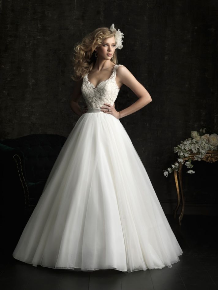 Gorgeous-Wedding-Dress-by-Allure-Bridal-Gowns-13