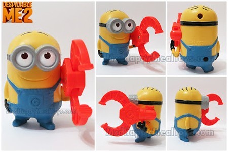 happy-meal-despicable-me-2-dave-gadget-grabber