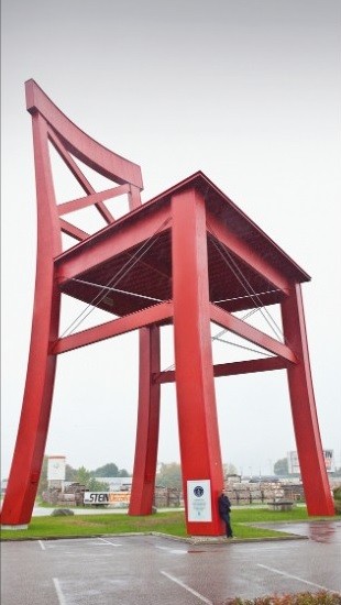 largest chair