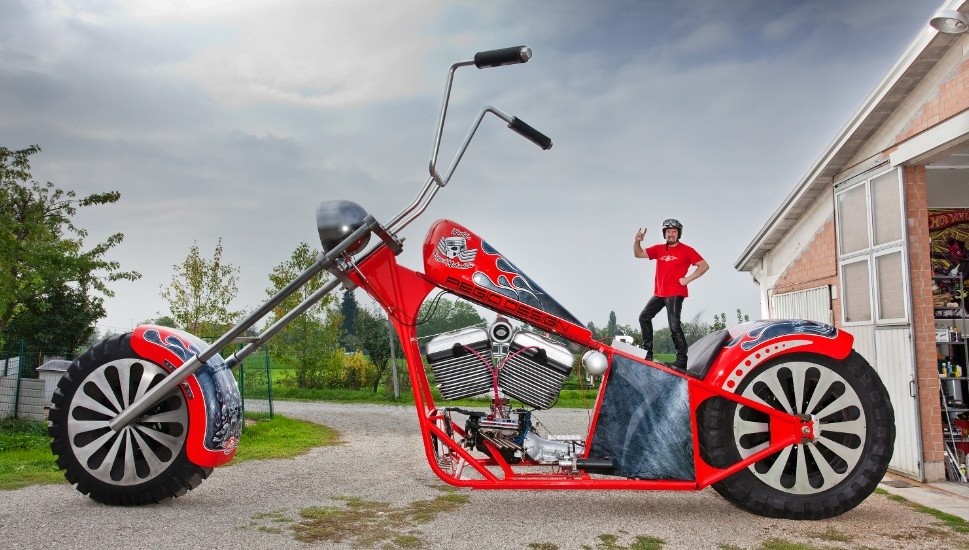 largest motocycle