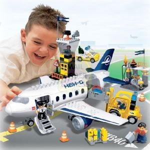 lego-airport-kid-300