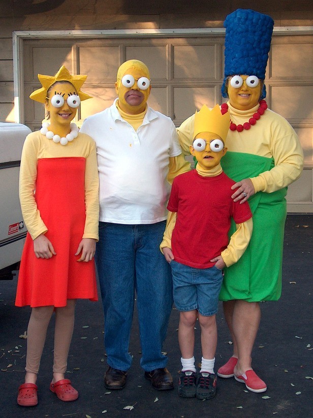 Halloween-UGC_vrrk9-simpsons-costumes_s3x4_lg