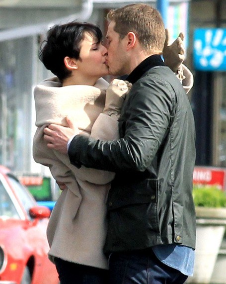 ginnifer-goodwin_josh-dallas-kissing