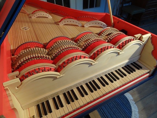 Viola_organista_-made_by_Slawomir_Zubrzycki_8