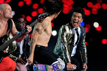 bruno-mars-red-hot-chili-peppers-super-bowl-650