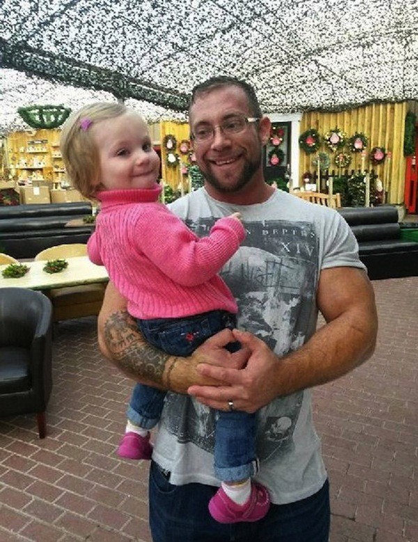 18-month-old-Honey-Rae-with-dad-Adam