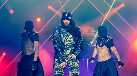 Rihanna_with_dancers_live_at_Kollen_Music_Festival_2012