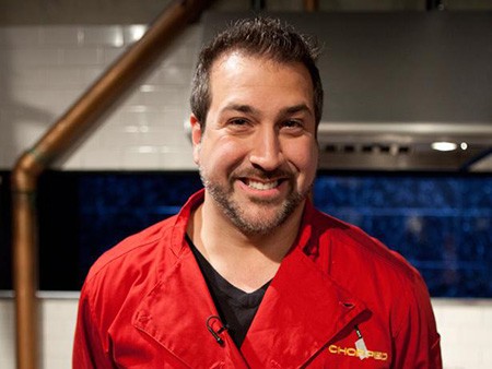 Singer Joey Fatone and basket, as seen on Food Network’s Chopped All Stars, Season 14.