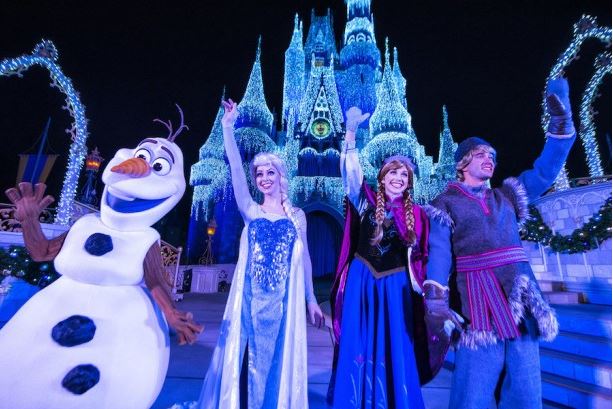 Disney Parks Blog線上直播冰雪奇緣舞台秀與點燈秀(11/8)