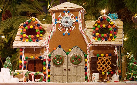 Gingerbread_house_with_double_doors