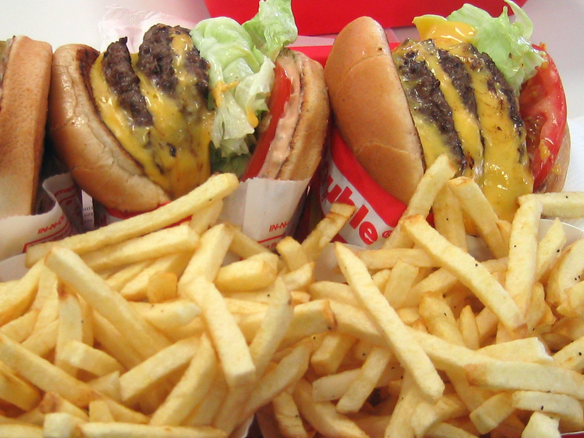 In-N-Out_Burger_triple_cheeseburgers_and_fries