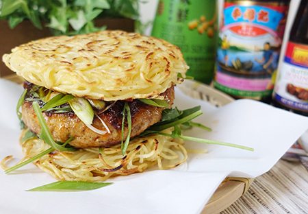 Spicy Chicken Ramen Burger_11