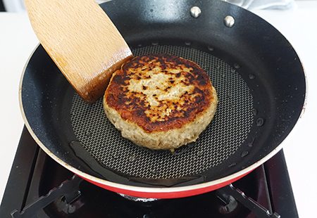 Spicy Chicken Ramen Burger_8