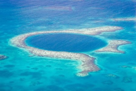 The-Great-Blue-Hole-Belize