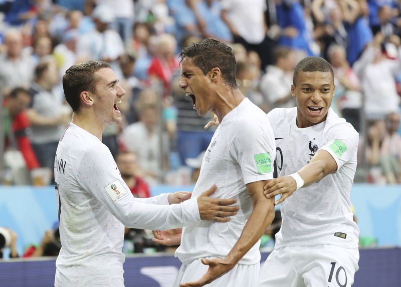 法國2比0氣走烏拉圭 率先搶下世足4強門票