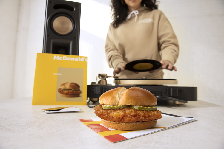 McDonald’s® 釋出限量版全新香脆雞肉三明治～  2/18 搶先品嚐全套優惠