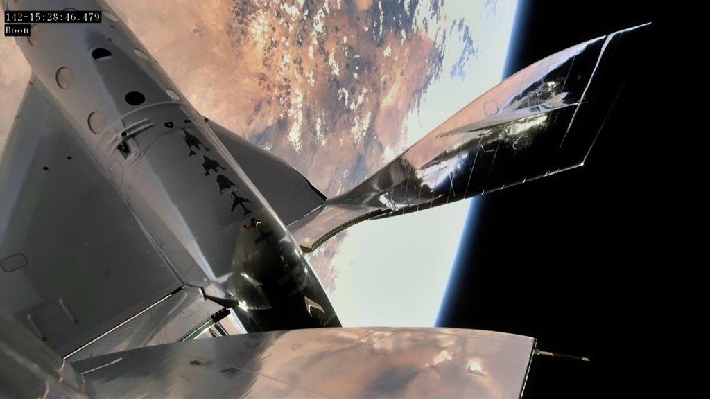 維珍銀河載人試飛成功 明年可能送遊客上太空