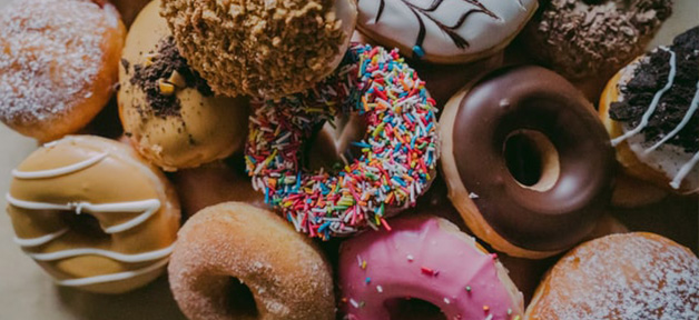 National Donut Day 🍩 免費領取甜甜圈啦！還有各式店家優惠看這邊～(6/4)