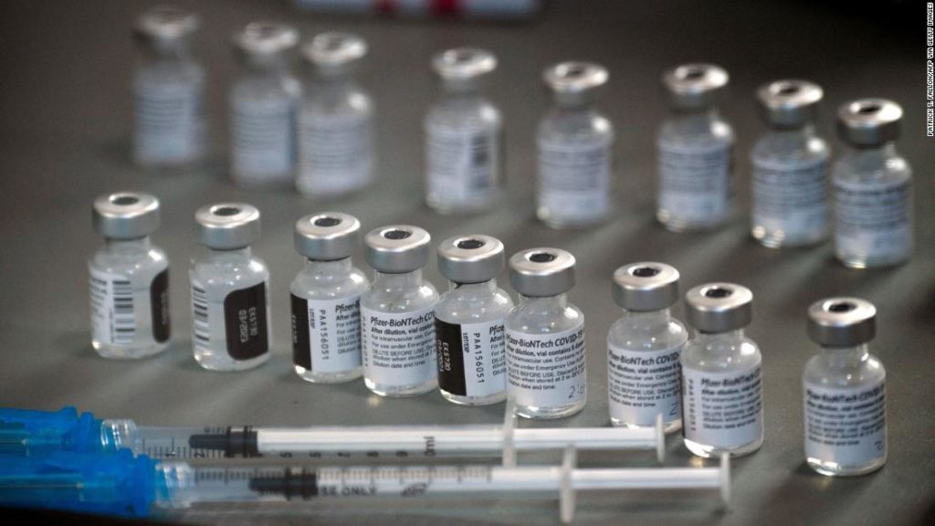 美官員：COVID-19 疫苗打第3劑 恐增副作用風險