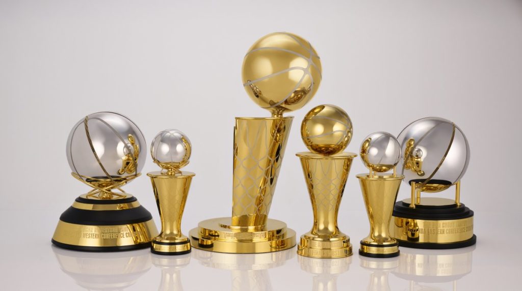 NBA增分區冠軍賽 MVP 獎項以 Larry Bird 及 Magic Johnson 命名