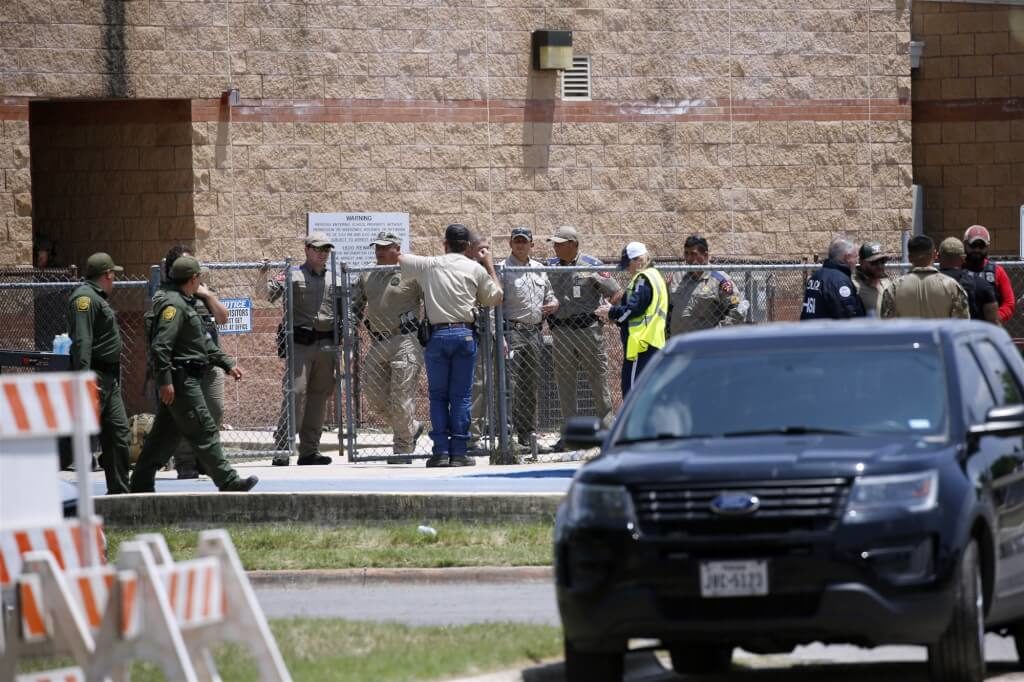 德州小學槍擊案奪走21名師生性命 校園將被拆除