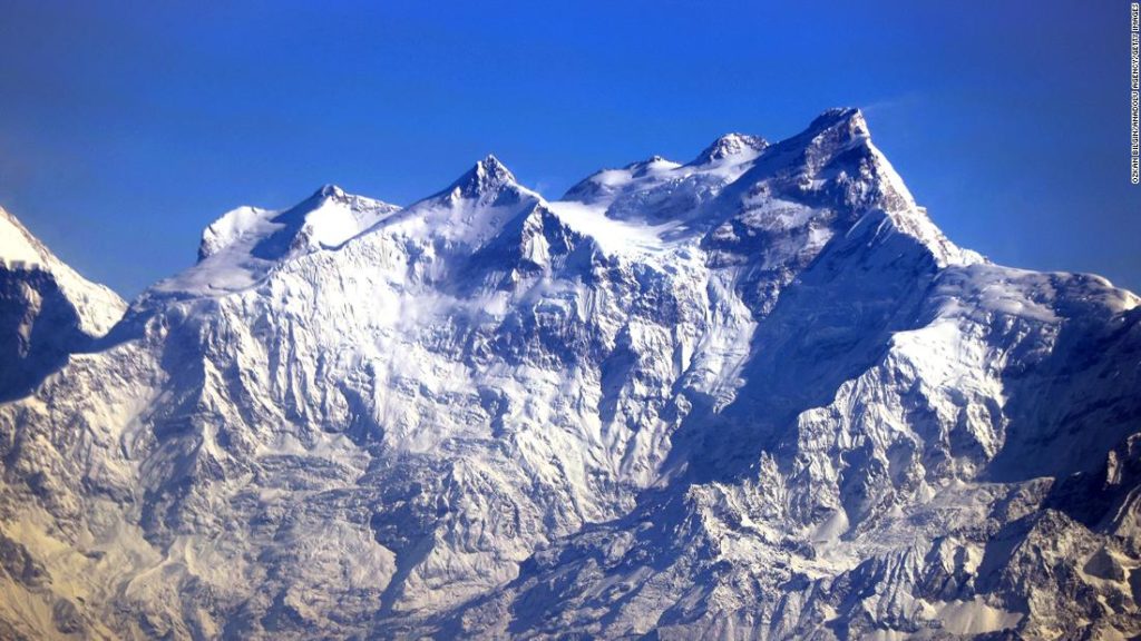 世界第一人 47歲雪巴人兩度征服14座8千公尺高峰