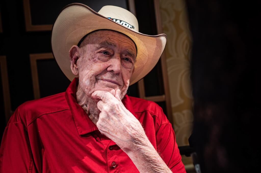 「扑克教父」Doyle Brunson 去世 享寿89岁