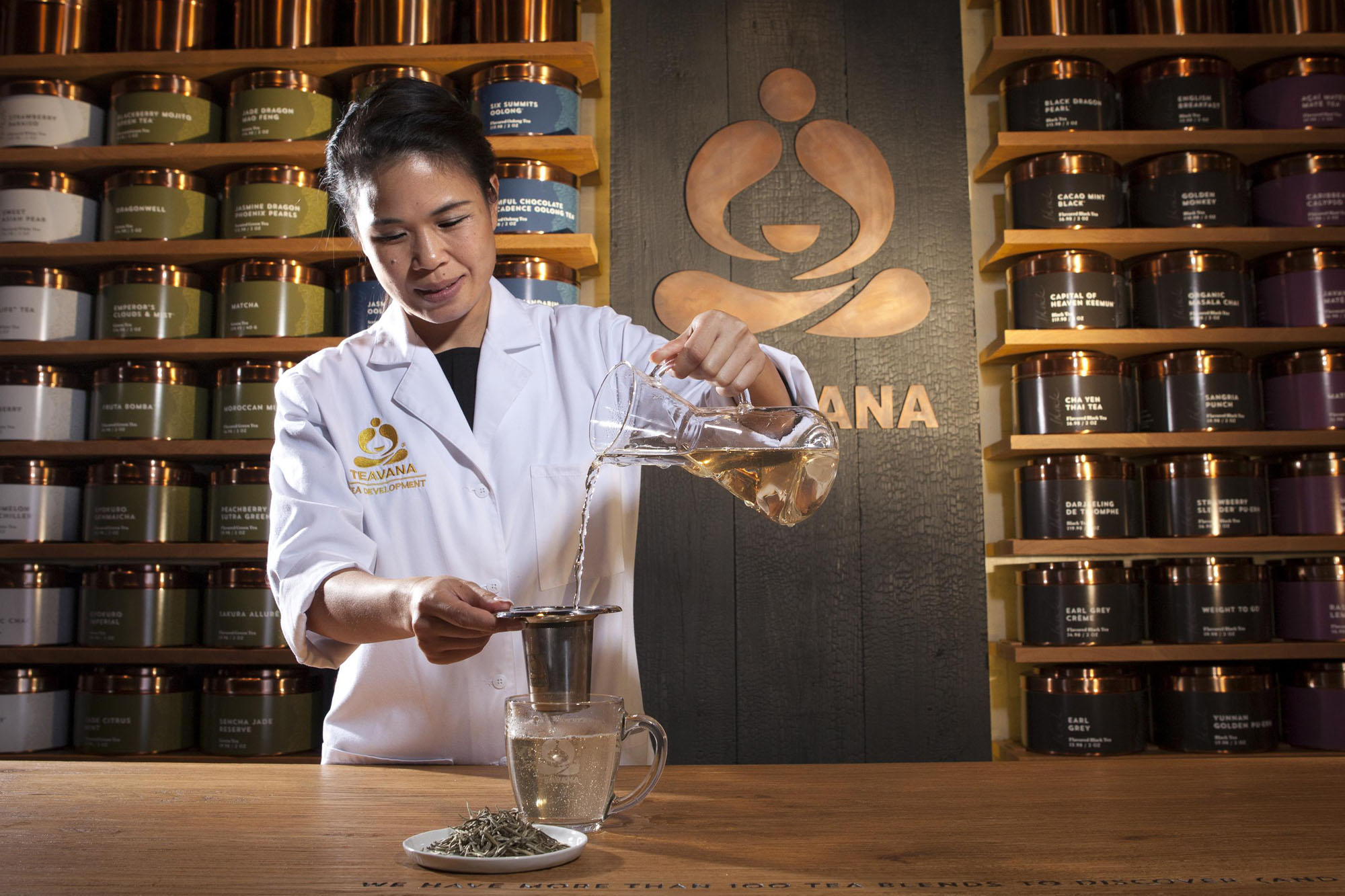 teavana's director of tea development tsunoda pours a cup of tea