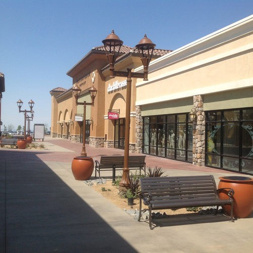 5號公路新Outlet－The Outlet of Tejon本周末開幕！ WaCowLA 哇靠!洛杉矶 Los Angeles