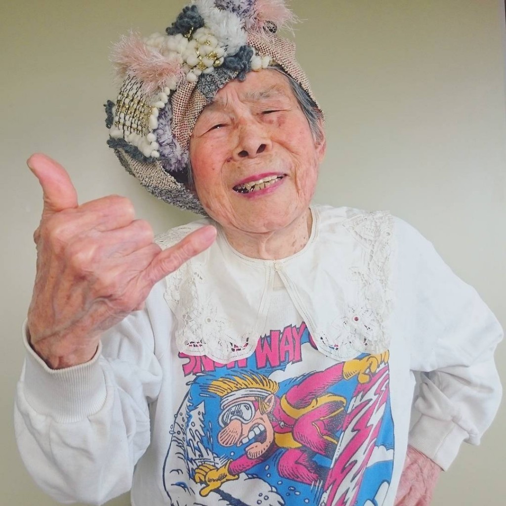 93-year-old-grandma-model-instagram-saori-1000wea