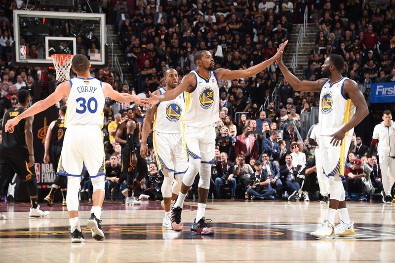 NBA Finals Game 3- 勇士3連勝聽牌 : 哇靠!洛杉磯
